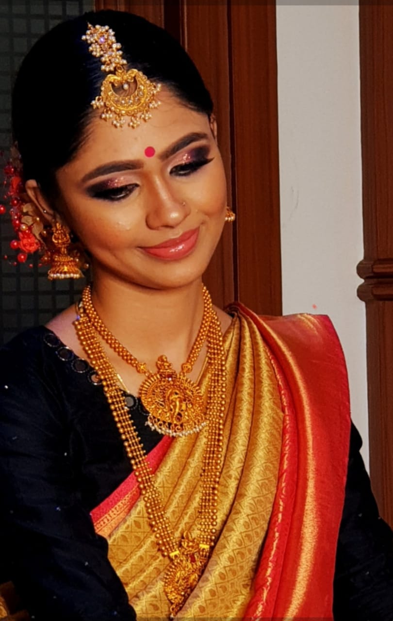 Hi - LOOK BEAUTY PARLOUR AND BRIDAL STUDIO CHERUPLASSERY